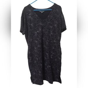 Title Nine Black Shashiko Geometric Print T Shirt Dress with Pockets Size L